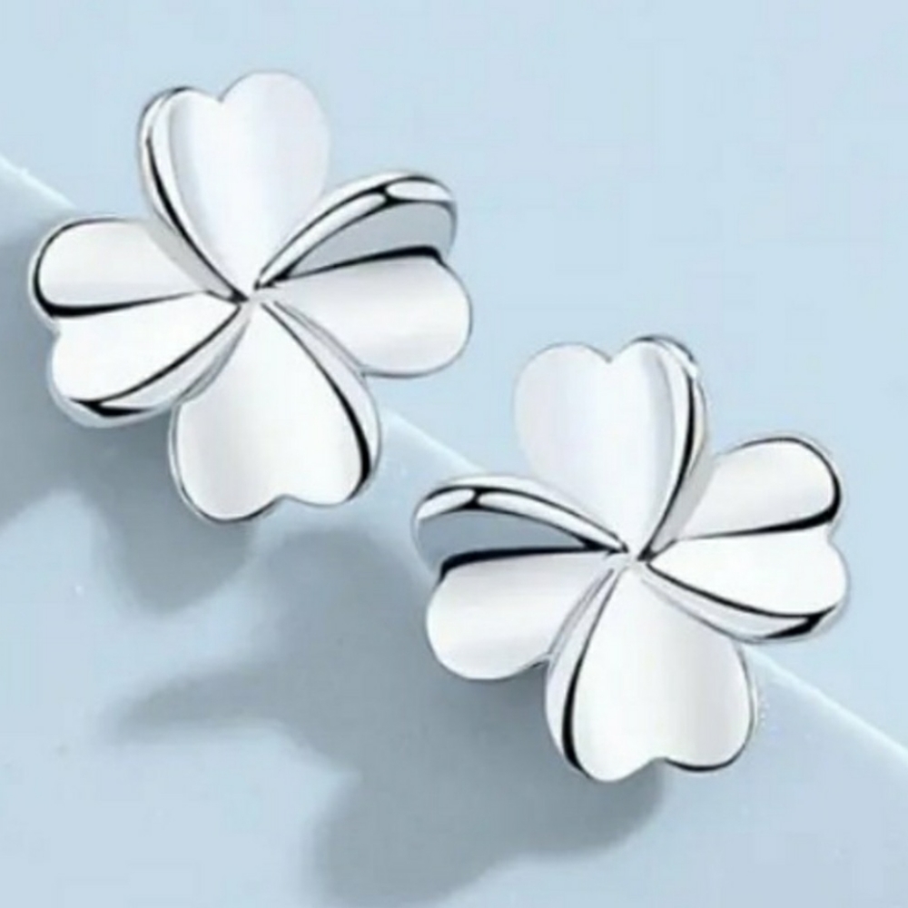 NEW Silver Lucky Four Leaf Clover Stud Earrings